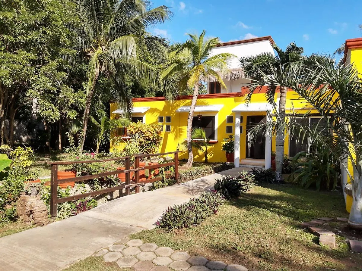 Villa Airport B&B Familiar Cancún 3*,