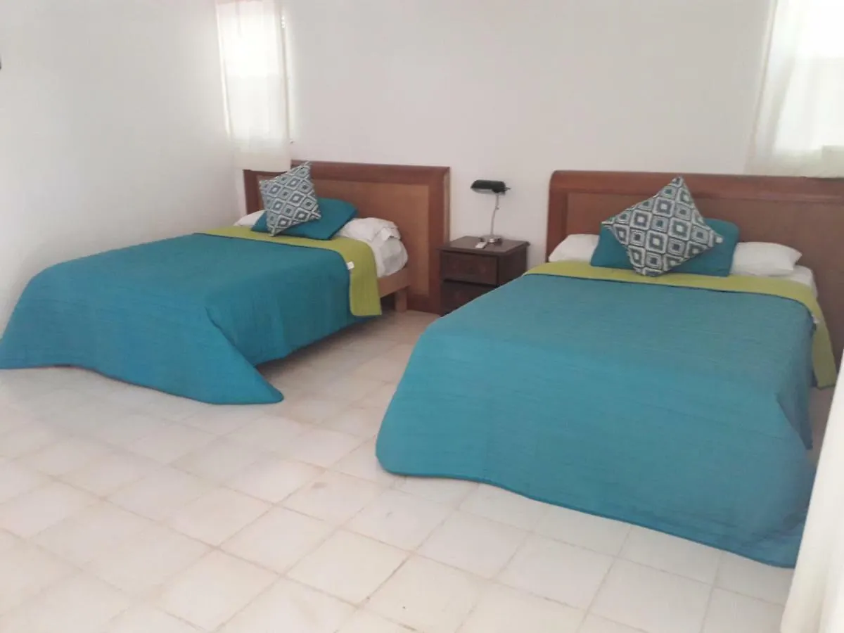 Villa Airport B&B Familiar Cancun 3*,  Mexico