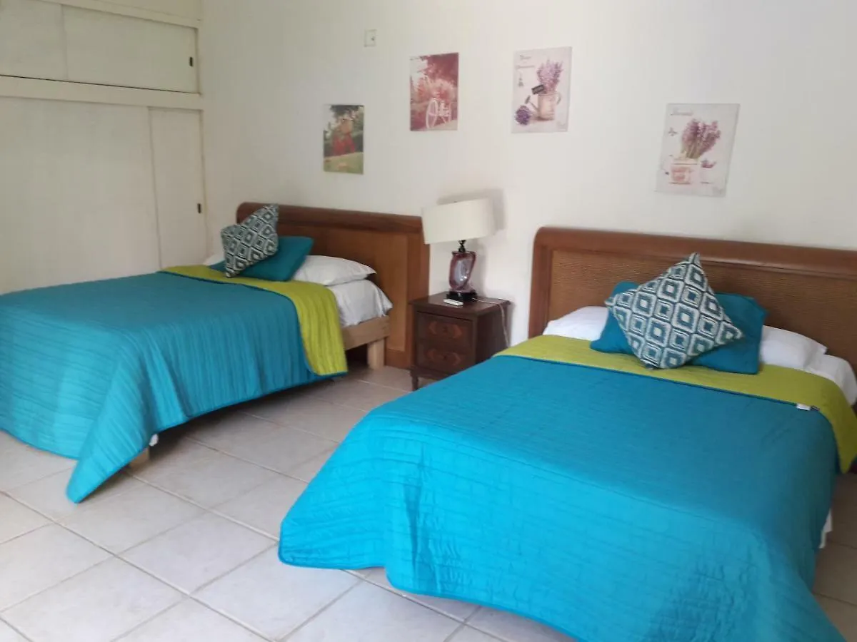 Villa Airport B&B Familiar Cancun